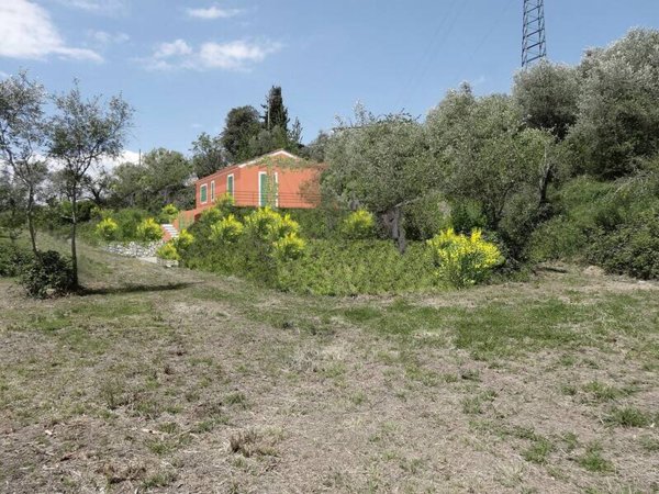 casa indipendente in vendita a Sarzana