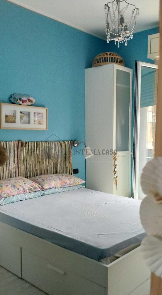 appartamento in vendita a Sarzana in zona Marinella di Sarzana