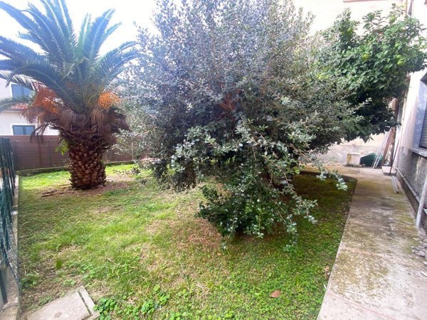 appartamento in vendita a Sarzana