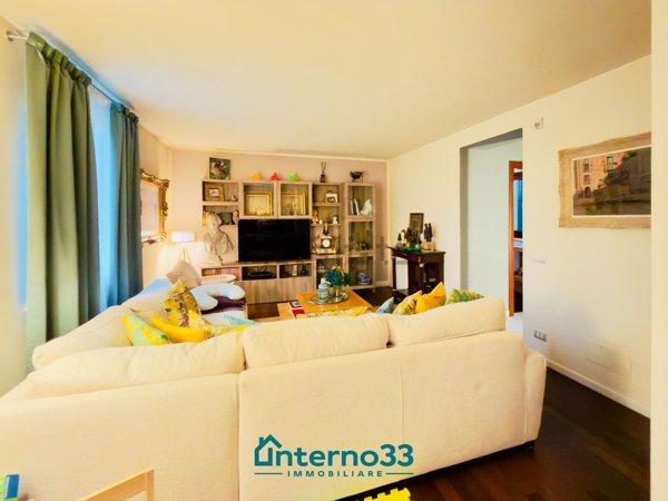 esavano in vendita a Sarzana