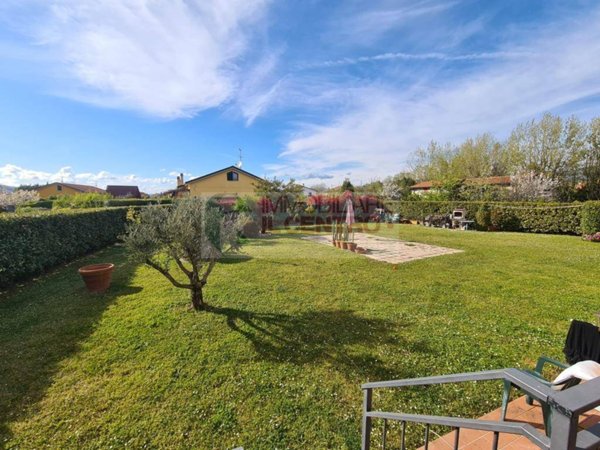 casa indipendente in vendita a Sarzana in zona San Lazzaro