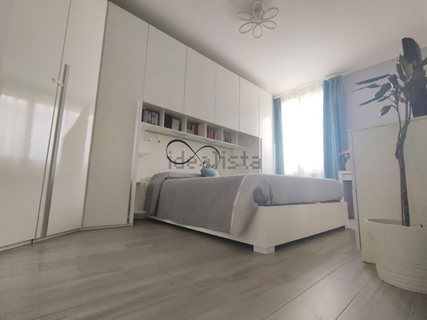 casa indipendente in vendita a Sarzana