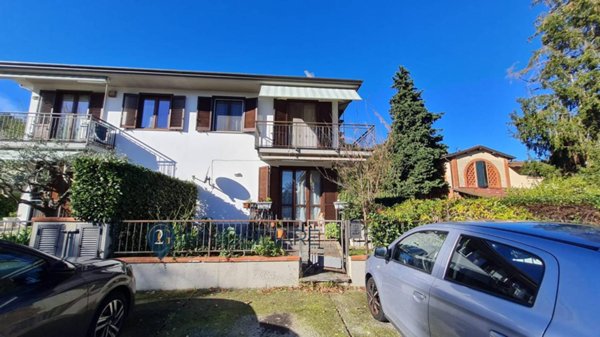 casa indipendente in vendita a Sarzana