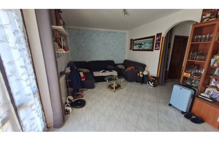 casa indipendente in vendita a Sarzana