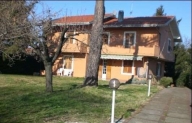 casa indipendente in vendita a Sarzana
