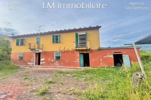 casa indipendente in vendita a Sarzana in zona San Lazzaro