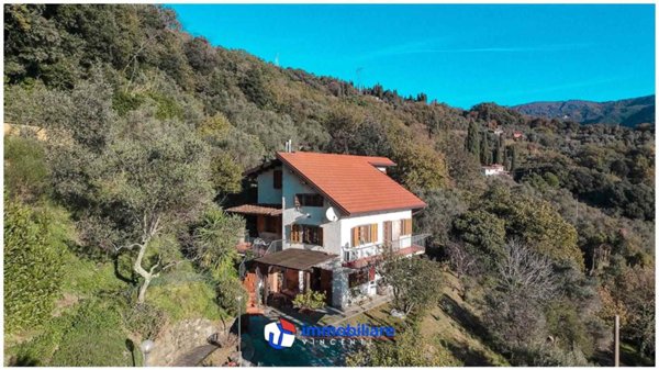 casa indipendente in vendita a Sarzana in zona Falcinello