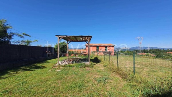 casa indipendente in vendita a Sarzana in zona Falcinello
