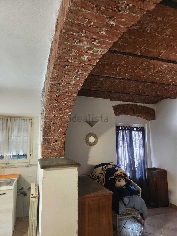 casa semindipendente in vendita a Sarzana