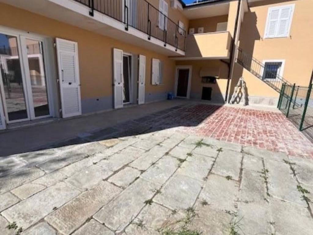 casa indipendente in vendita a Sarzana