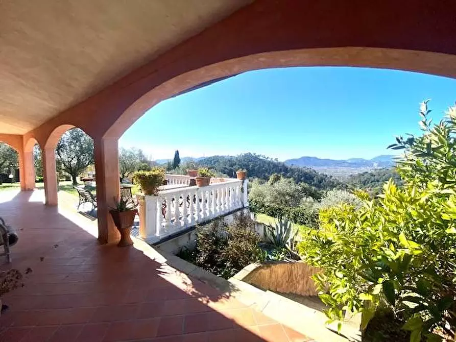 casa indipendente in vendita a Sarzana