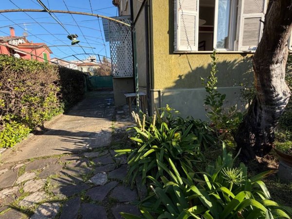 appartamento in vendita a Sarzana