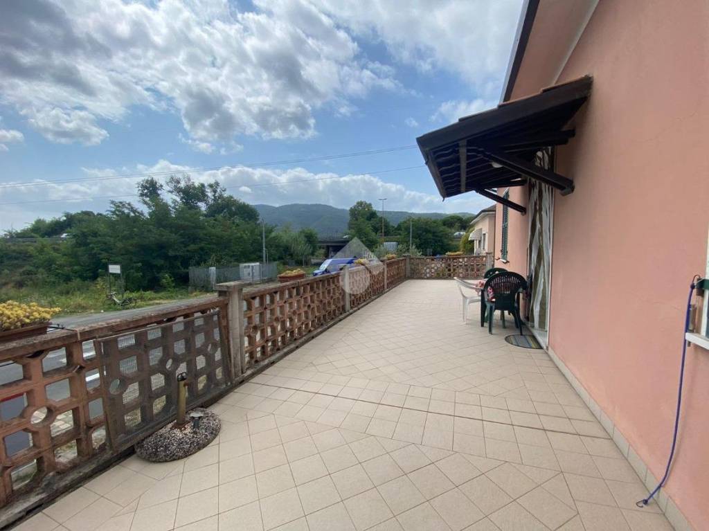 appartamento in vendita a Sarzana