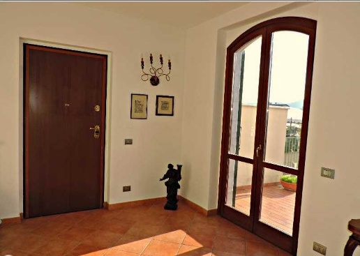 casa indipendente in vendita a Sarzana