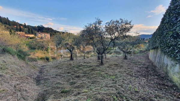 casa indipendente in vendita a Sarzana