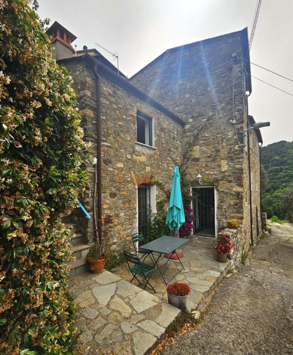 appartamento in vendita a Sarzana in zona Falcinello