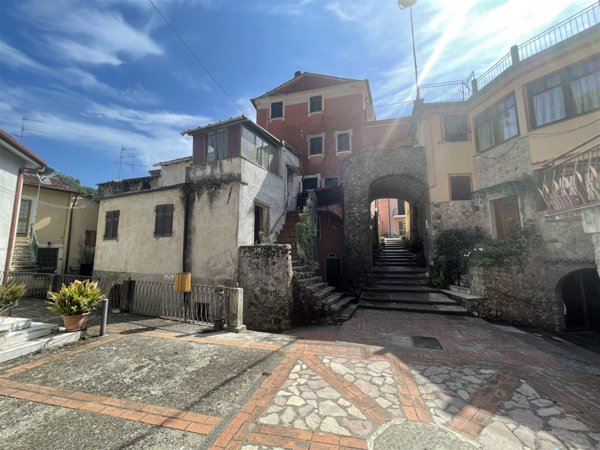 appartamento in vendita a Sarzana