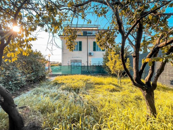 appartamento in vendita a Sarzana