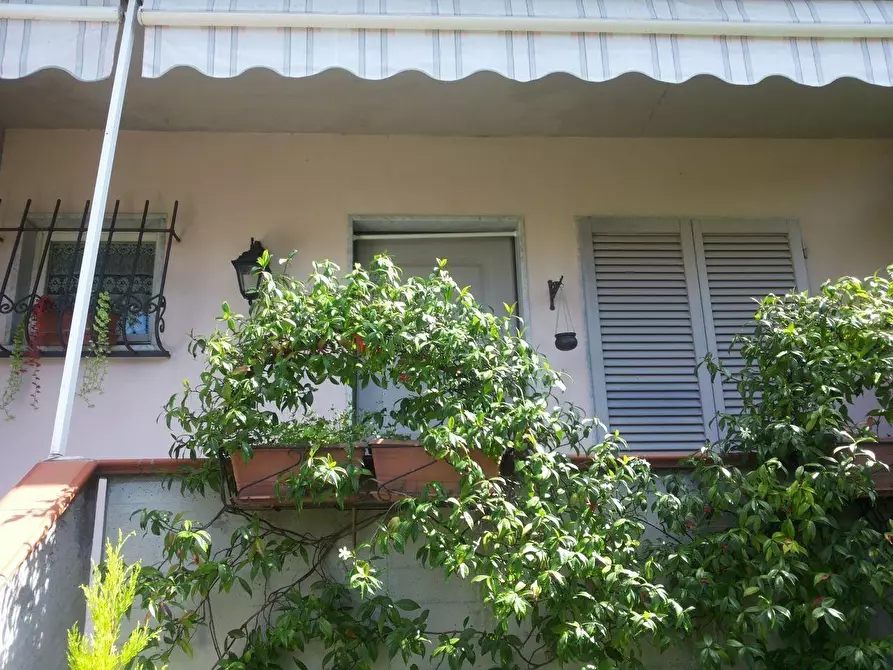 casa indipendente in vendita a Sarzana