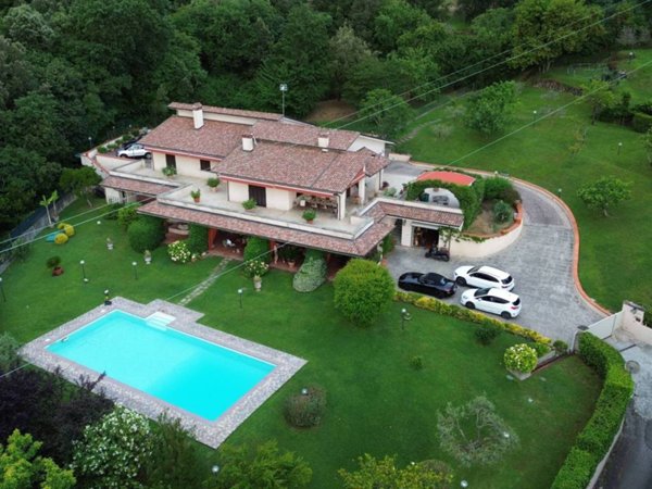 casa indipendente in vendita a Sarzana in zona San Lazzaro