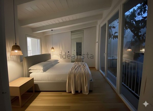 casa indipendente in vendita a Sarzana