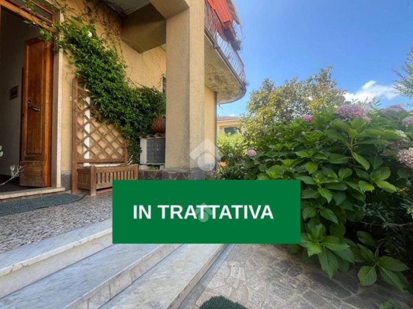 casa indipendente in vendita a Sarzana