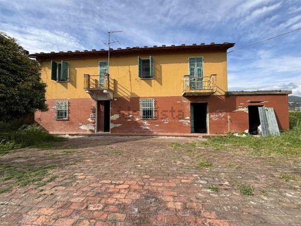 casa indipendente in vendita a Sarzana in zona San Lazzaro