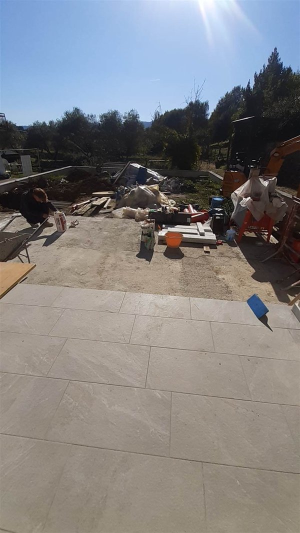 casa indipendente in vendita a Sarzana