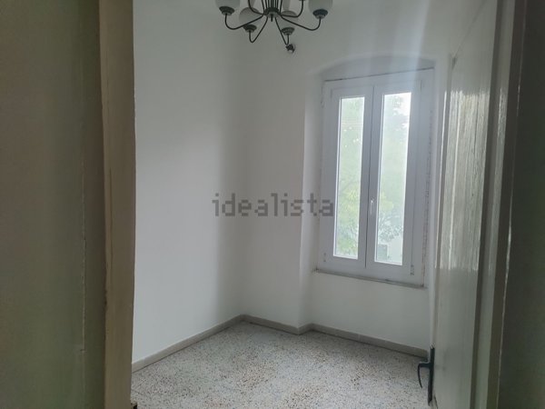 casa indipendente in vendita a Sarzana