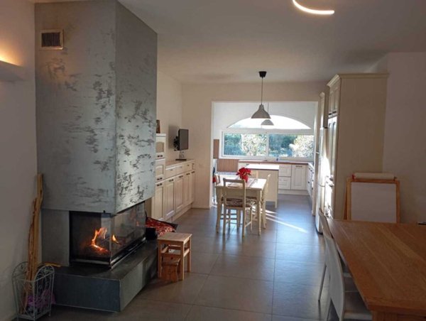 casa indipendente in vendita a Sarzana in zona Falcinello