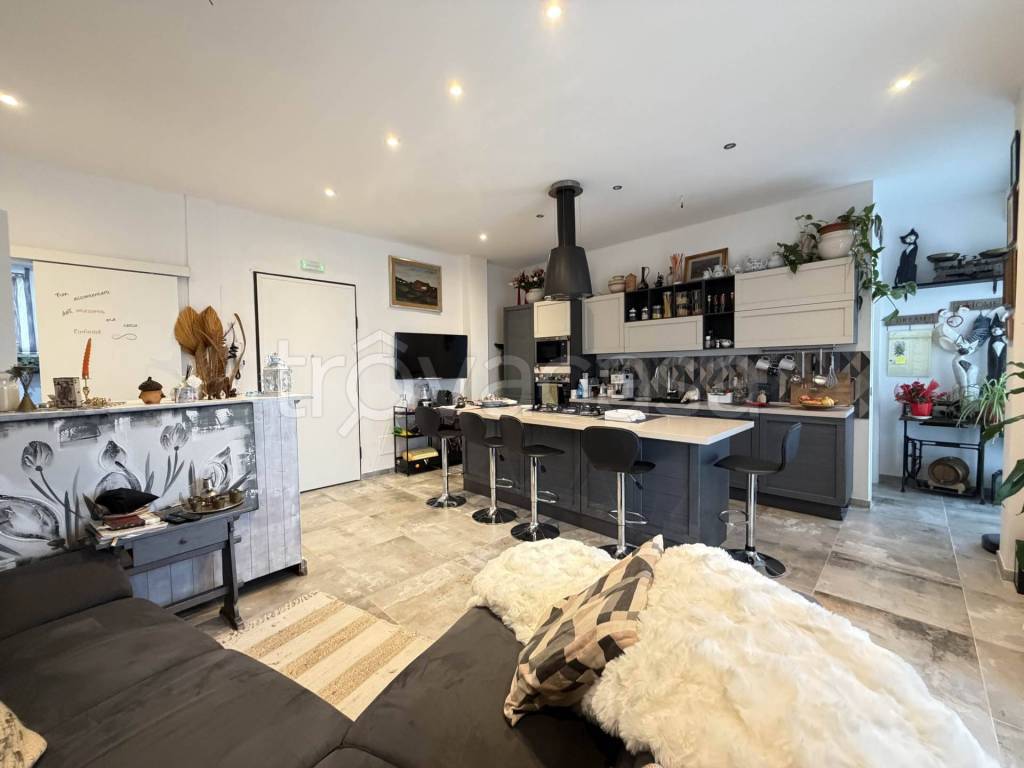 appartamento in vendita a Sarzana