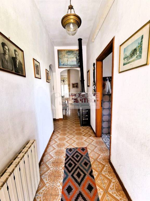 casa indipendente in vendita a Sarzana