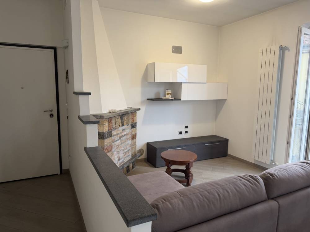 casa indipendente in vendita a Sarzana