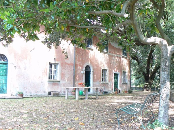 casa indipendente in vendita a Sarzana