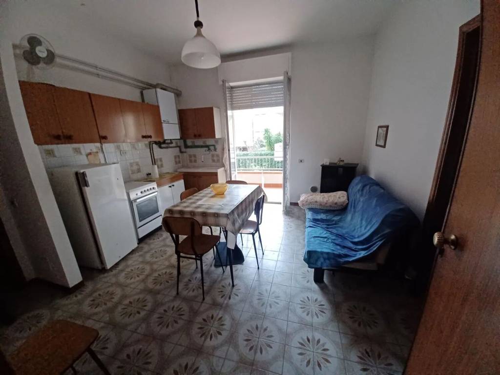 appartamento in vendita a Sarzana in zona Marinella di Sarzana