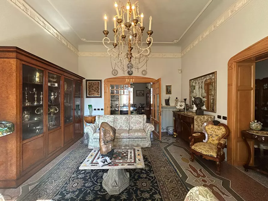 quadrivano in vendita a Sarzana