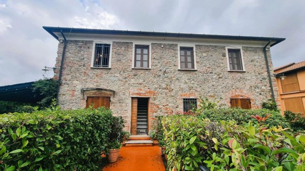 appartamento in vendita a Sarzana