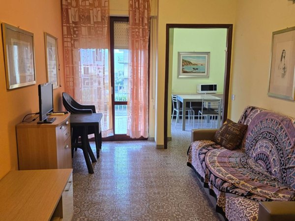 appartamento in vendita a Sarzana in zona Marinella di Sarzana