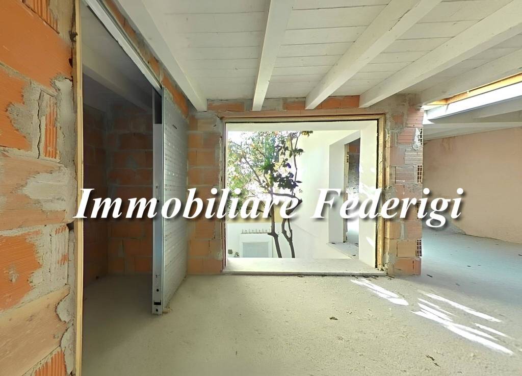 casa indipendente in vendita a Sarzana