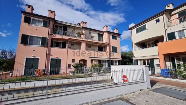 appartamento in vendita a Sarzana in zona Falcinello