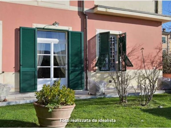 casa indipendente in vendita a Sarzana in zona Falcinello