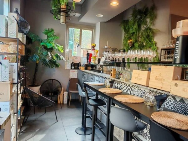 negozio in vendita a Sarzana