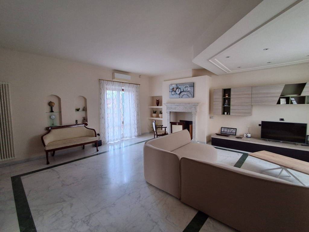 appartamento in vendita a Sarzana