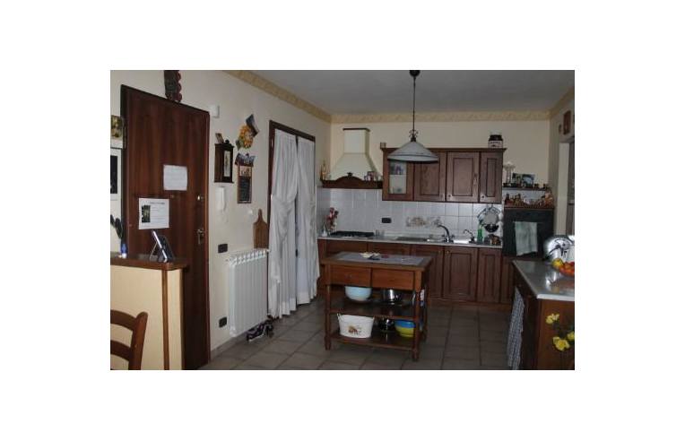 casa indipendente in vendita a Sarzana