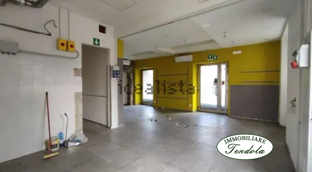 negozio in vendita a Sarzana