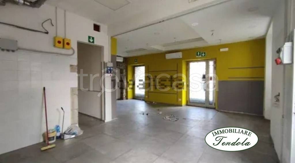 negozio in vendita a Sarzana