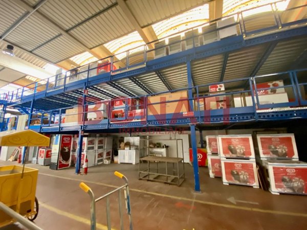 negozio in vendita a Sarzana