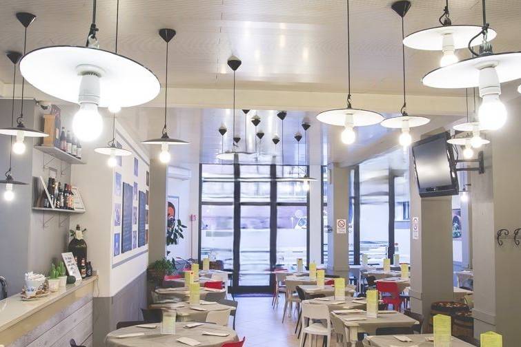 negozio in vendita a Sarzana