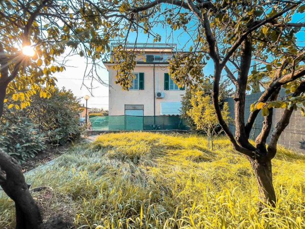 appartamento in vendita a Sarzana