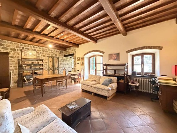 casa indipendente in vendita a Sarzana